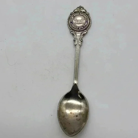 Lookout Mountain Point Park Entrance Tennessee Souvenir Engraved Spoon - Picture 2 of 4
